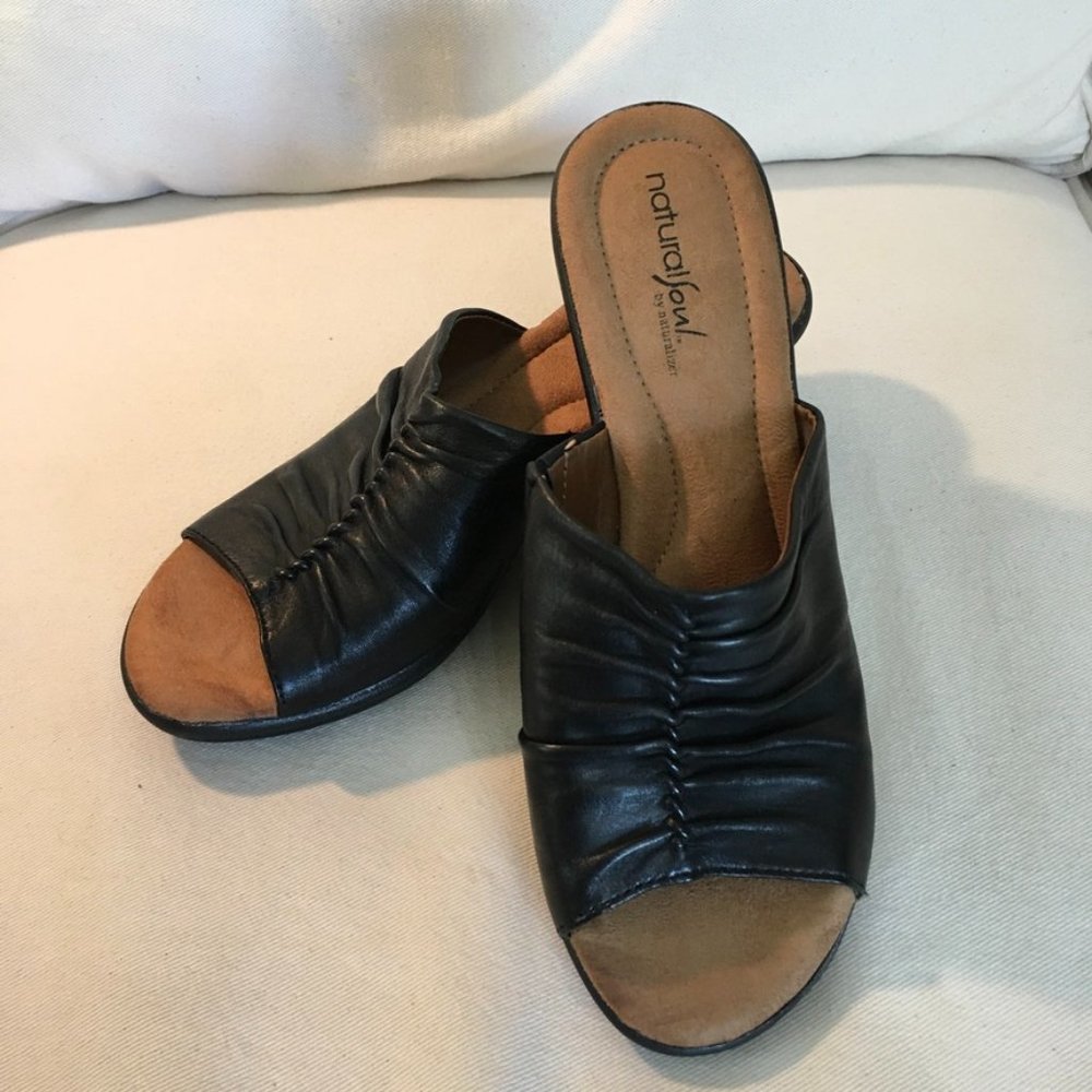 Natural Soul Haria Black Wedge Sandal NWOT